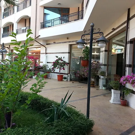 Menada In Karolina