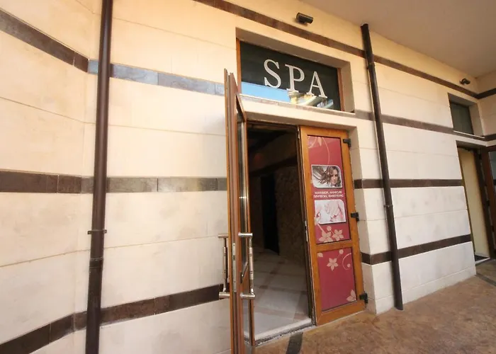 Menada In Karolina Lägenhet *