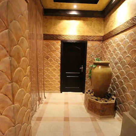 Menada In Karolina Σάνι Μπιτς