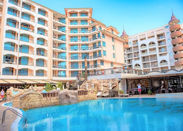 Menada In Karolina アパート サニービーチ