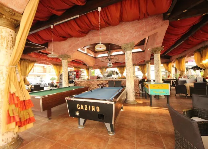 Menada In Karolina サニービーチ