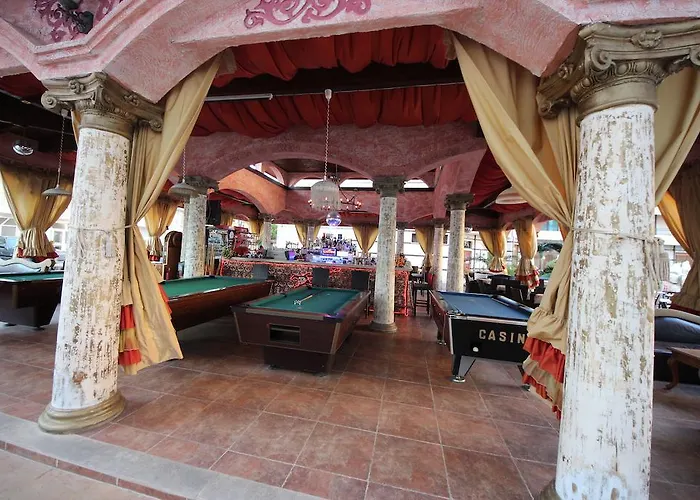 Menada In Karolina サニービーチ